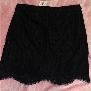 NWT Delicate black lace skirt